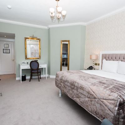 Superior Double Room with View Stauntons on The Green Hotel Promo Code