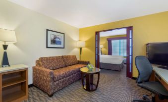 Best Western Plus Park Place Inn  Suites