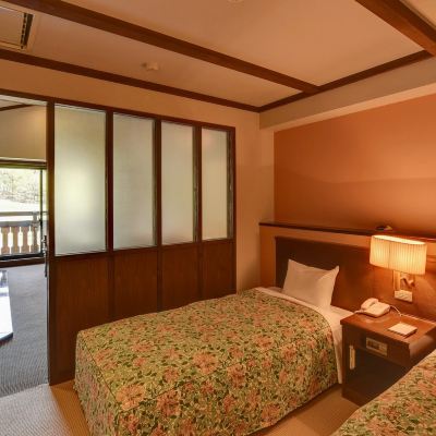 西洋風セミルーム 森のリゾート　ホテルシェーネスハイム金山 クーポン