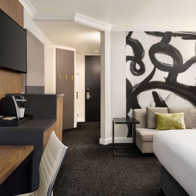 行動聽力無障礙大床房（帶無障礙淋浴） 西雅圖希爾頓飯店優惠