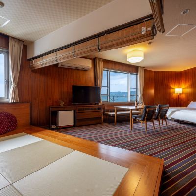 ハリウッド和洋式マウンテンビュールーム(浴室) いこいの村ヘリテイジ美の山 クーポン