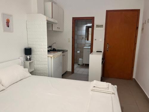 带露台一室公寓