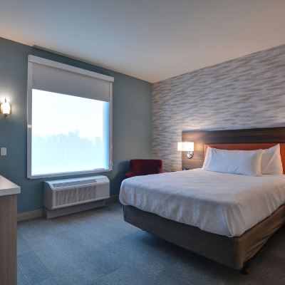One Bedroom Queen Suite Home2 Suites by Hilton Panama City Beach, FL Promo Code