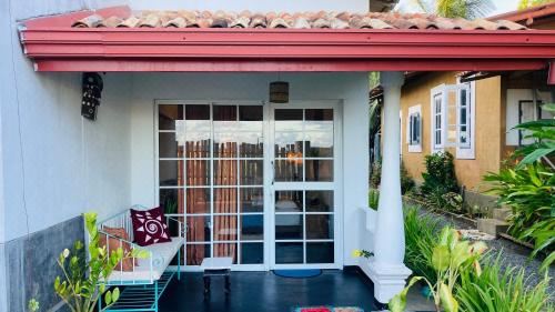 带湖景的双人间