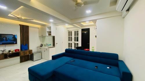 带阳台和海景的豪华双人房