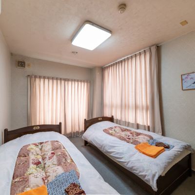 As Expected, A Good Night's Sleep In A Bed♪ Western-Style Room [Standard] [Twin Room] [Non-Smoking] 心のやすらぐ宿　旅館ニュー丸新 クーポン