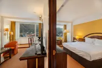 Hotel Aro Palace