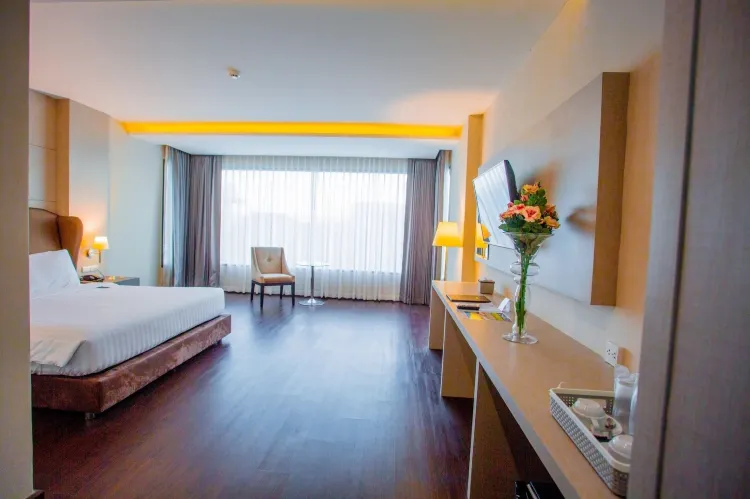 ห้องดีลักซ์ เตียงใหญ่ 1 เตียง