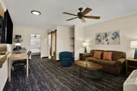 La Fuente Inn & Suites Hotels in 