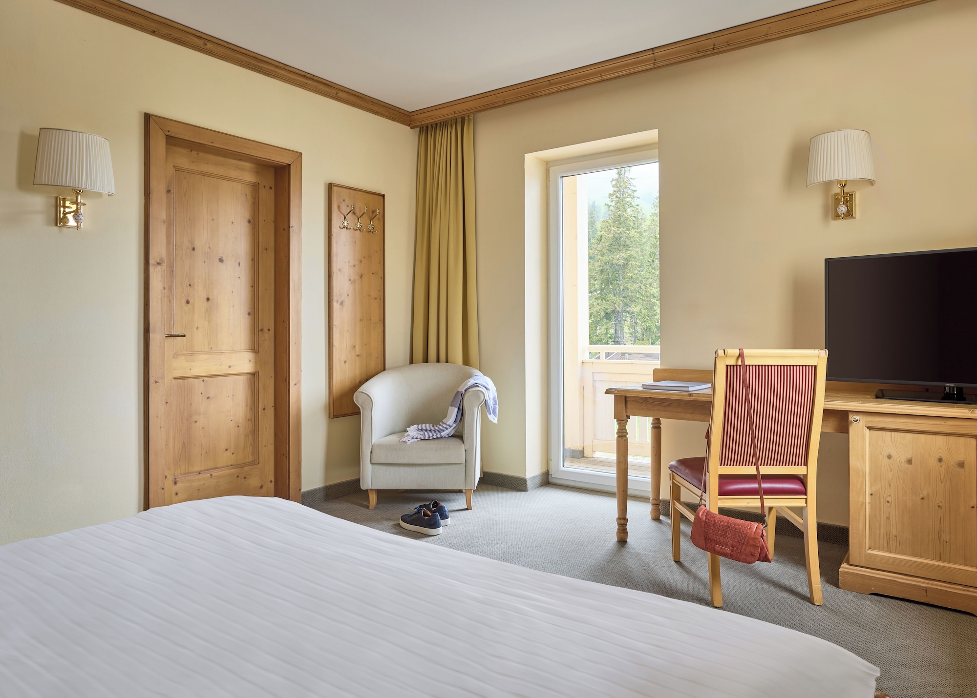 舒适客房， 1 张双人床， 阳台