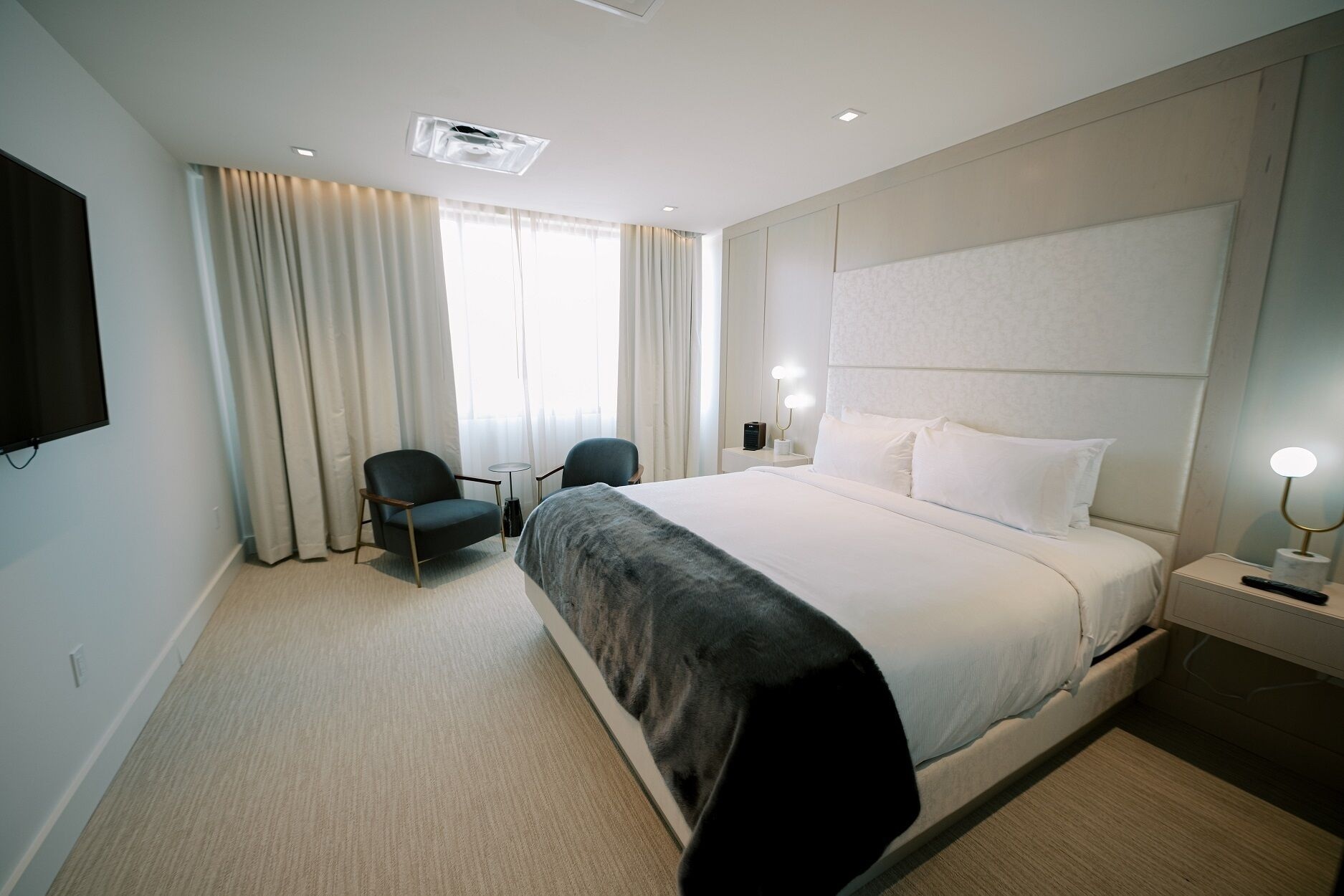 奢华顶层房， 1 张特大床， 露台， 城市景观