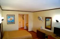 Hotel & Suites Villa del Sol