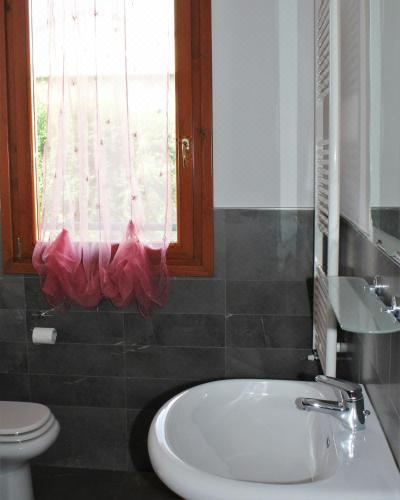 带阳台的豪华两卧室公寓