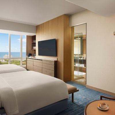Deluxe Sea View Room (2 Twin Beds) Four Seasons Hotel Mumbai Promo Code