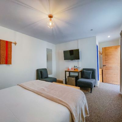 Executive Double Room with 1 Queen Bed Cooper Hotel Boutique Promo Code