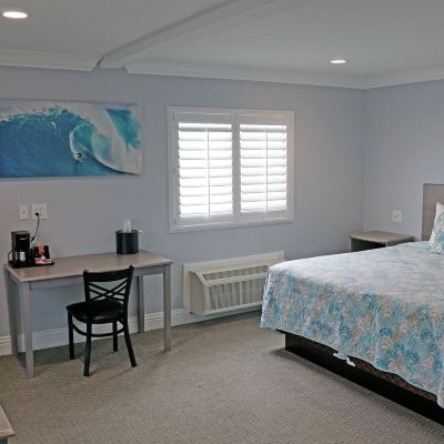 Standard Room, 1 King Bed, Jetted Tub, Harbor View Surf City Inn Promo Code