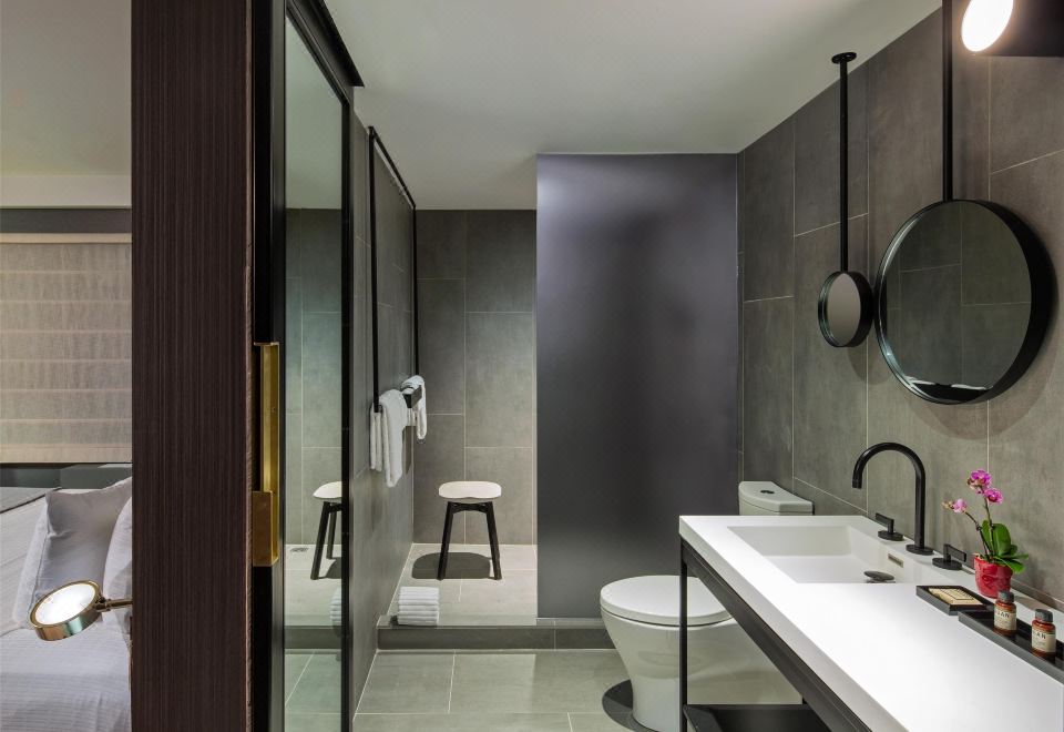 The Time New York1 Bedroom King Corner Suite Deluxe