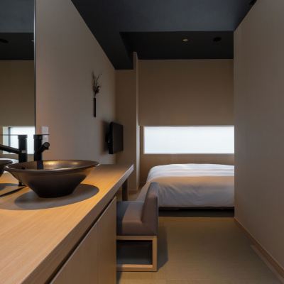 [施設は現在工事中] スモールダブルルーム(禁煙) ONSEN RYOKAN 由縁 新宿 クーポン
