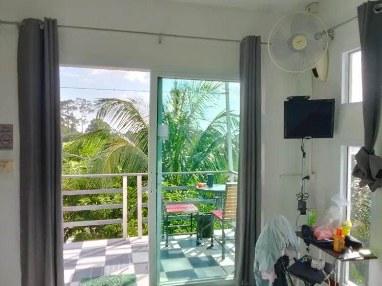 One Bedroom Apartment With Balcony F