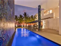 Clarita’s Beach Bar & Resort فنادق في جاكو