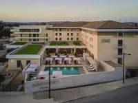 Mercure Avignon TGV Hotel et Spa