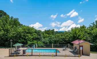 Quality Inn & Suites Hot Springs - Lake Hamilton