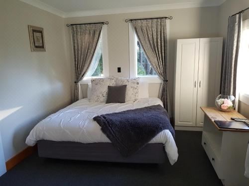 Mt Vernon Cottage with Garden View