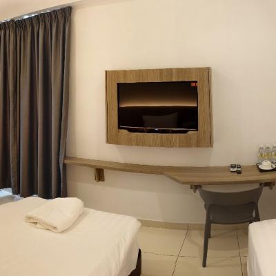 Bilik Deluxe Bertiga Dilarang Merokok Kupon Hotel Golden View Nilai