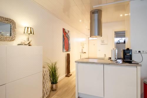 Beach House 21 Apartment With Terrace