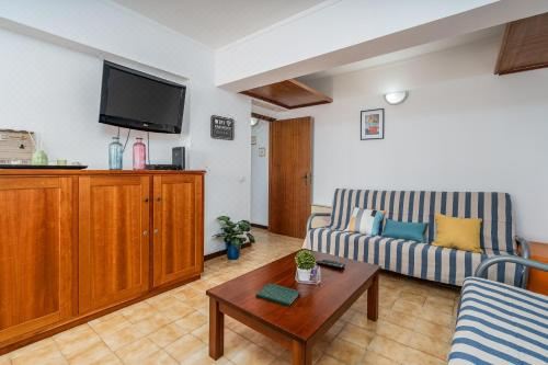 高级一卧室带阳台公寓