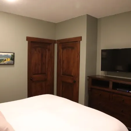 Big Mountain Bungalow - Downtown Whitefish