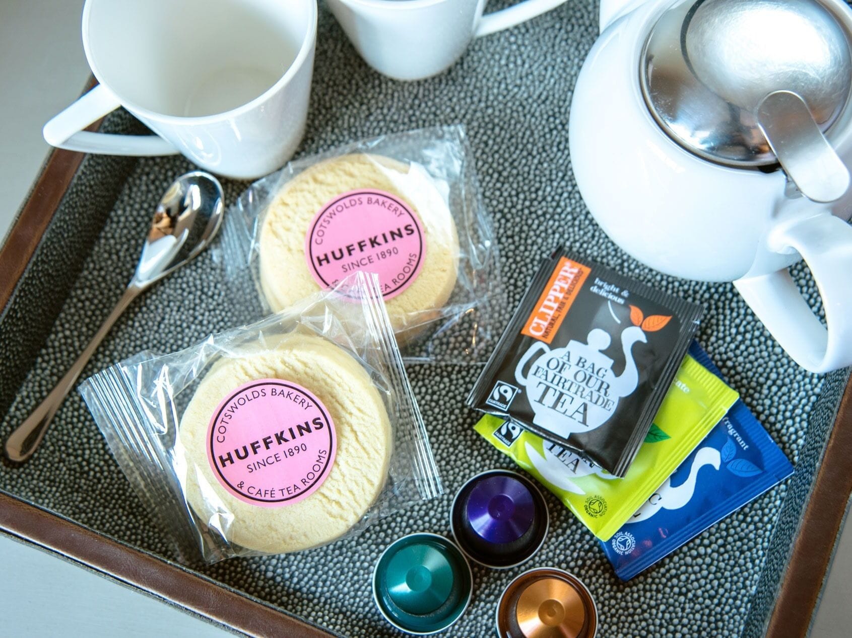 豪华双人房，连通浴室（特色独立浴缸）