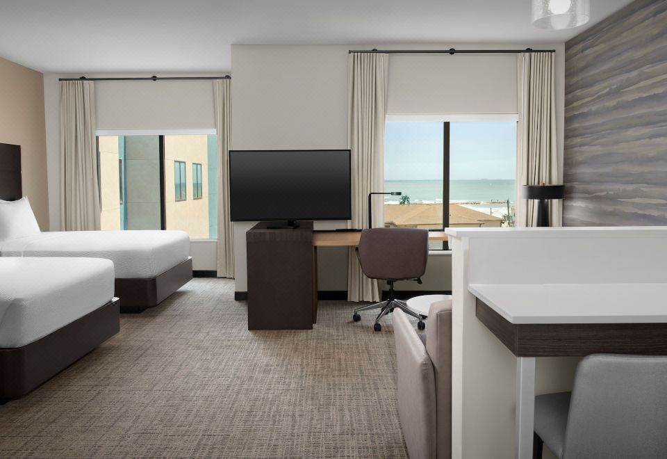 海景单间（2张大床）-带梳化床