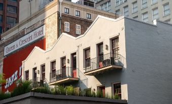 The Natchez - Housity