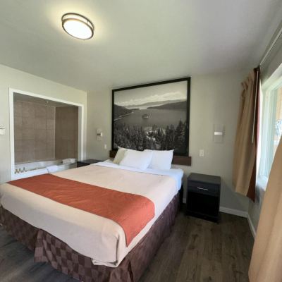 King Room with SPA Bath - Non-Smoking Alpine Inn and Spa Promo Code