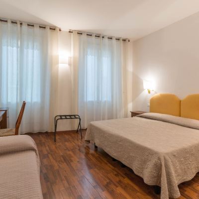 Classic Triple Room Hotel Rex Florence Promo Code