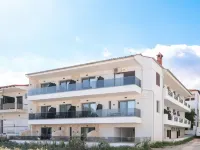 Amalthia Luxury Suites Hotels in Políkhronon