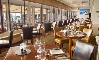 Sandbanks Hotel - Housity