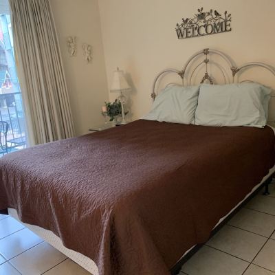 Condo, 1 Bedroom (108) Oak Square Rentals Promo Code