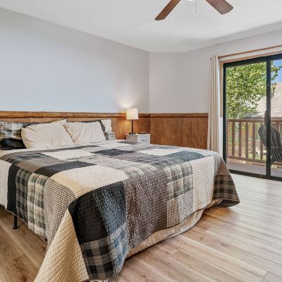 Standard Room, 1 King Bed, Fireplace (Kitchen) Big Bear Lakefront Lodge Promo Code