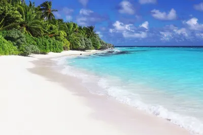 Hakuna Maldives Hotels in 