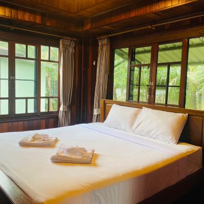 ห้องสไตล์ไทยดีลักซ์ รหัสโปรโมชั่น ภูผายอด รีสอร์ท