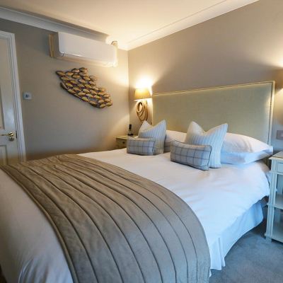 Hurst - Cosy King Room - Ensuite with Bath Pebble Beach Promo Code