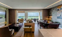 Steyn City Hotel by Saxon
