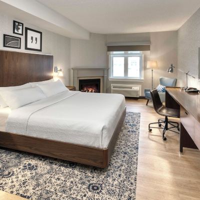 小型套房 - 帶1張特大床和壁爐 - 底樓 巴里福朋喜來登酒店優惠