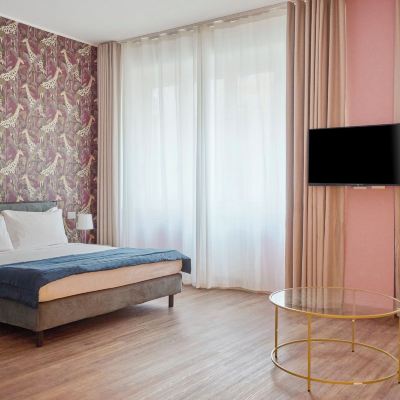 Cino 5 (Via Cino Del Duca 5) Milan Retreats Duomo Suites Promo Code