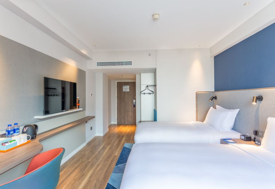 高级房双床 城市景观