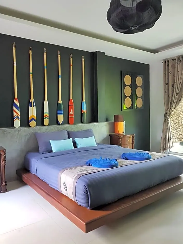 ห้องดีลักซ์ เตียงใหญ่ 1 เตียง