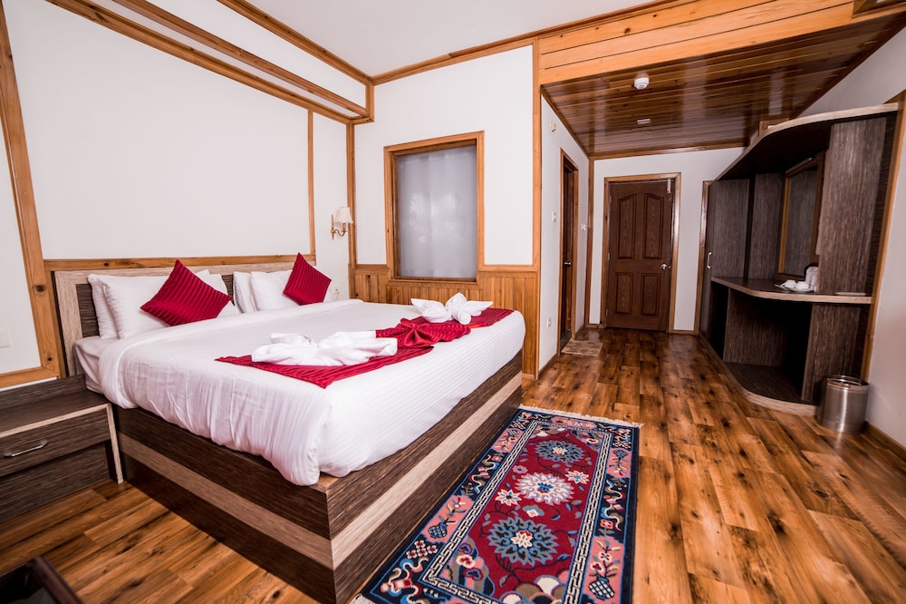 優質雙人或雙床房，1張雙人床，吸煙，山景