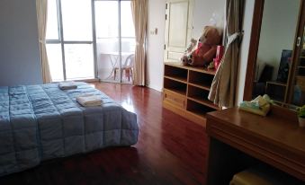 Downtown Apartment Near BTS Station